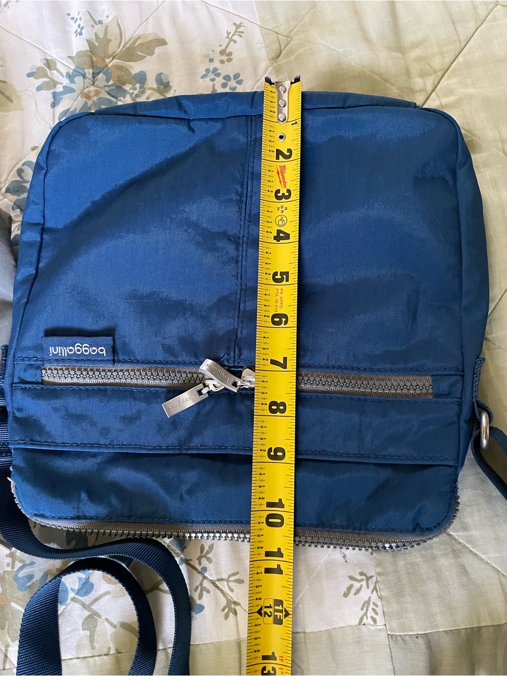 Baggallini bags/Crossbody bags - Picture 6 of 12